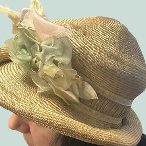 Antique Vintage 1950’s Ladies Old Hat Light Tan Neutral Tones Floral Trim bucket